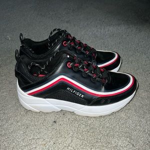 Tommy Hilfiger Chunky Sole Sneakers. Women’s size 7